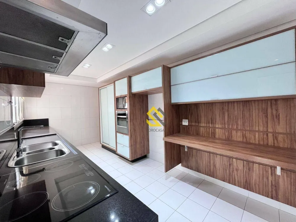 Apartamento, 3 quartos, 196 m² - Foto 4