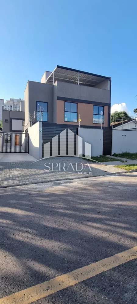 Casa à venda com 3 quartos, 102m² - Foto 1