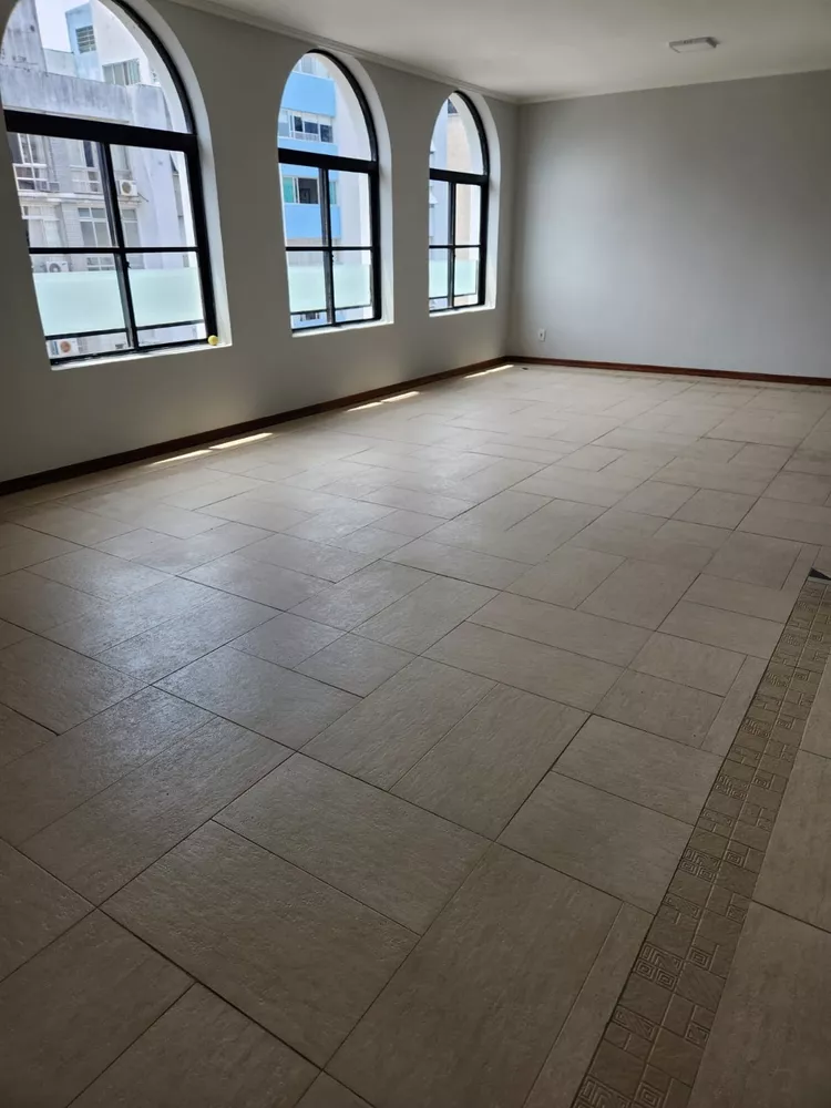 Apartamento à venda com 4 quartos, 334m² - Foto 4