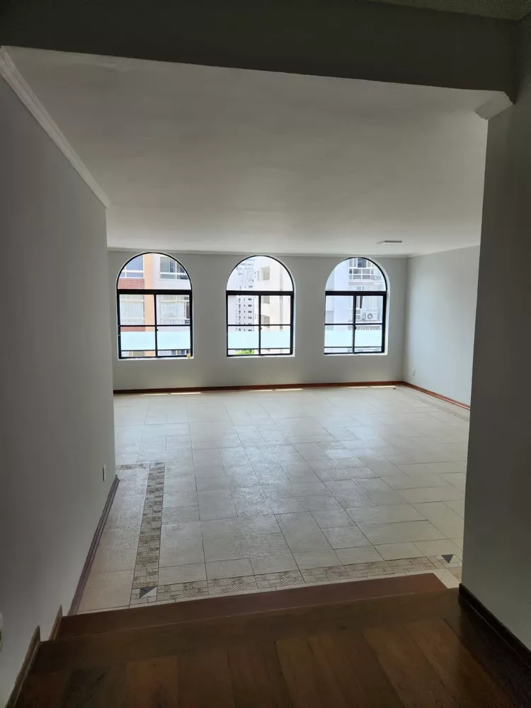 Apartamento à venda com 4 quartos, 334m² - Foto 3