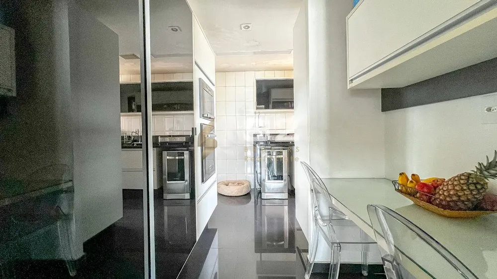 Cobertura, 3 quartos, 285 m² - Foto 4