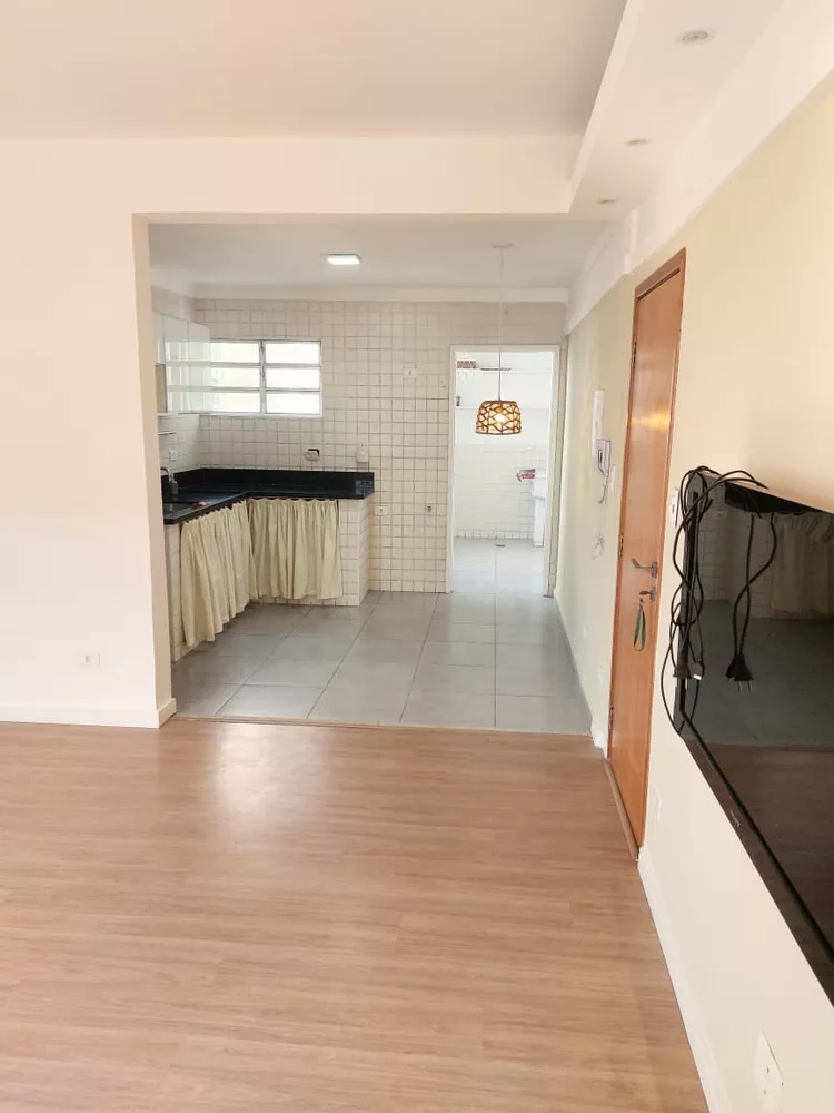 Apartamento à venda com 2 quartos, 75m² - Foto 2