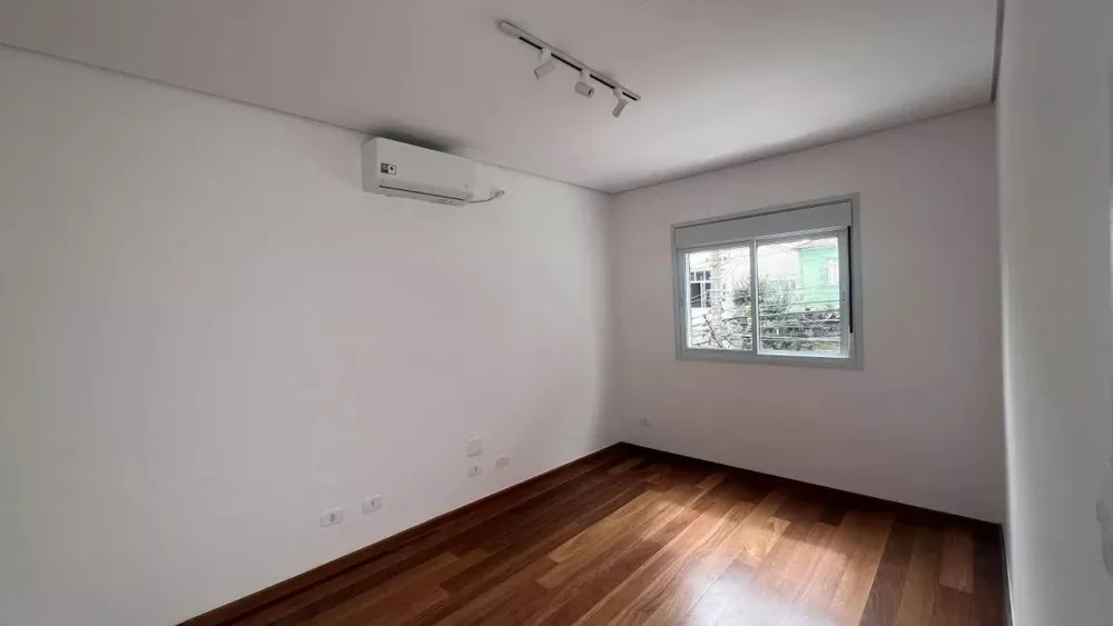 Casa, 3 quartos, 240 m² - Foto 4