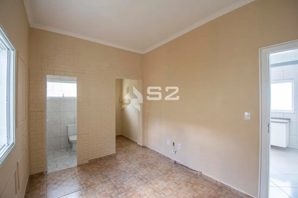 Casa, 3 quartos, 216 m² - Foto 1