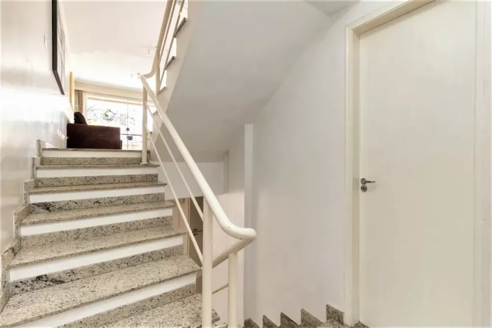 Sobrado, 3 quartos, 219 m² - Foto 1