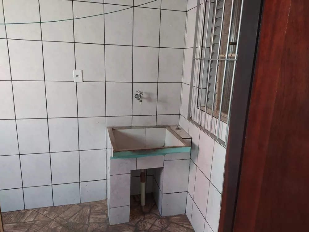 Casa, 4 quartos, 230 m² - Foto 3