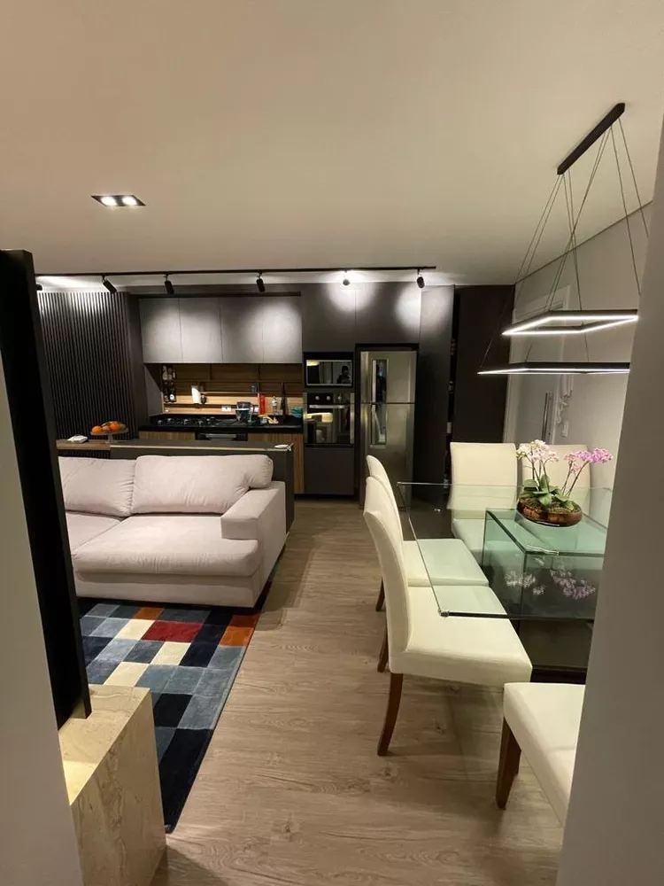 Apartamento à venda com 2 quartos, 69m² - Foto 4