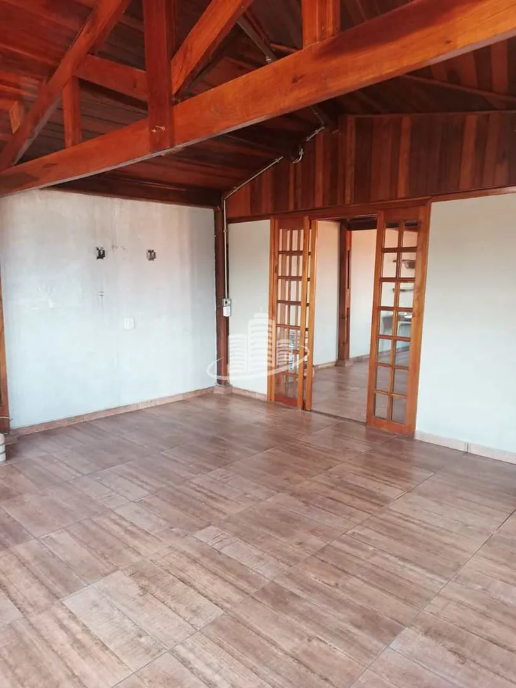 Casa, 3 quartos, 180 m² - Foto 2