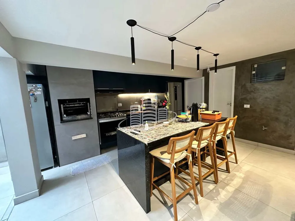 Sobrado, 3 quartos, 300 m² - Foto 1
