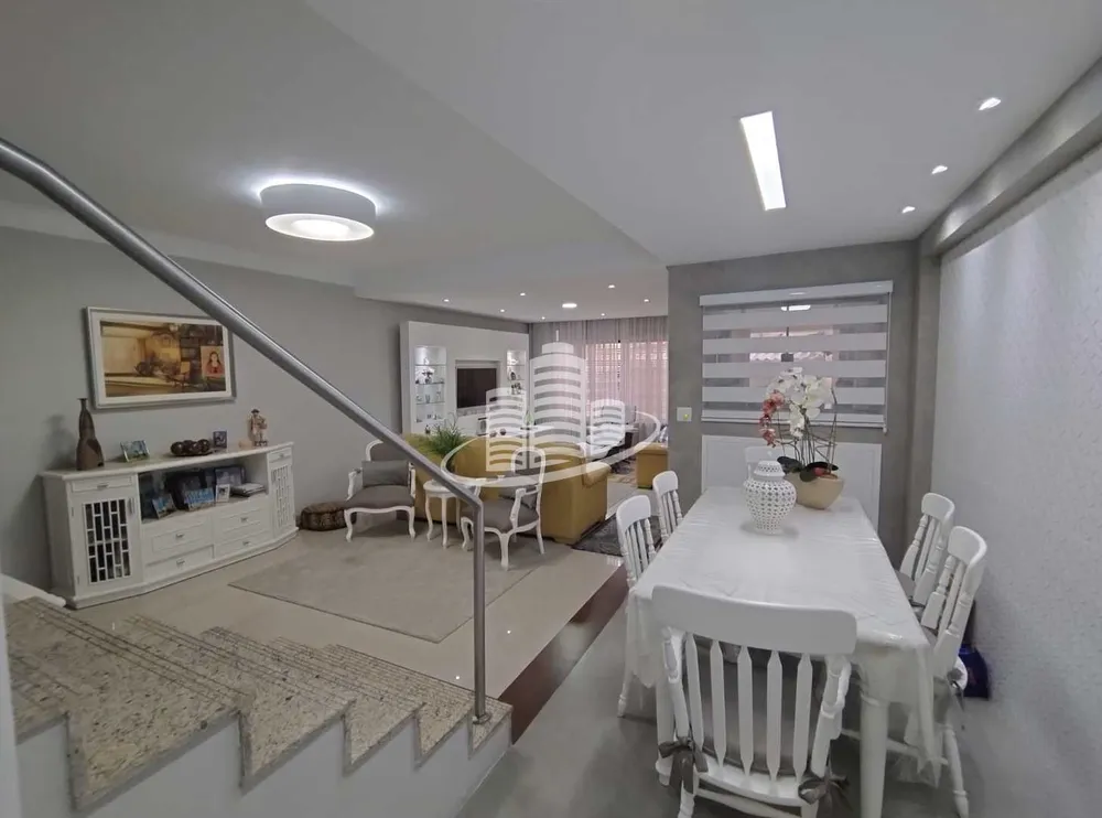Sobrado, 3 quartos, 200 m² - Foto 1