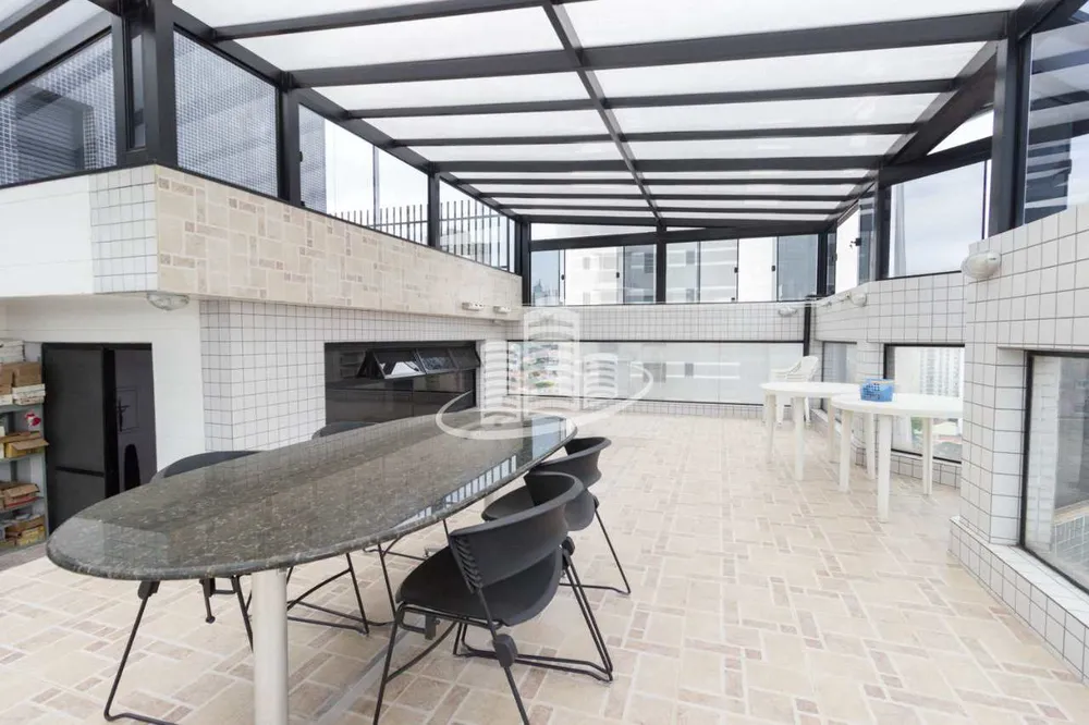 Cobertura, 3 quartos, 198 m² - Foto 2
