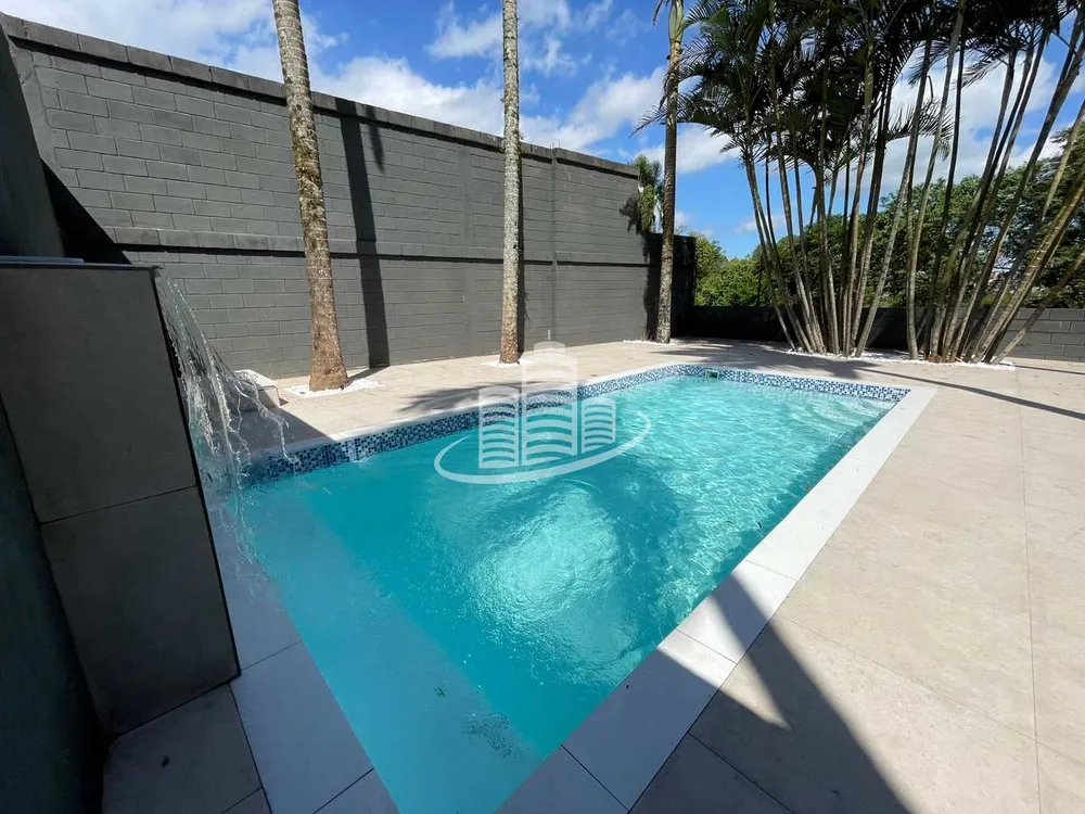 Chácara, 3 quartos, 1710 m² - Foto 1