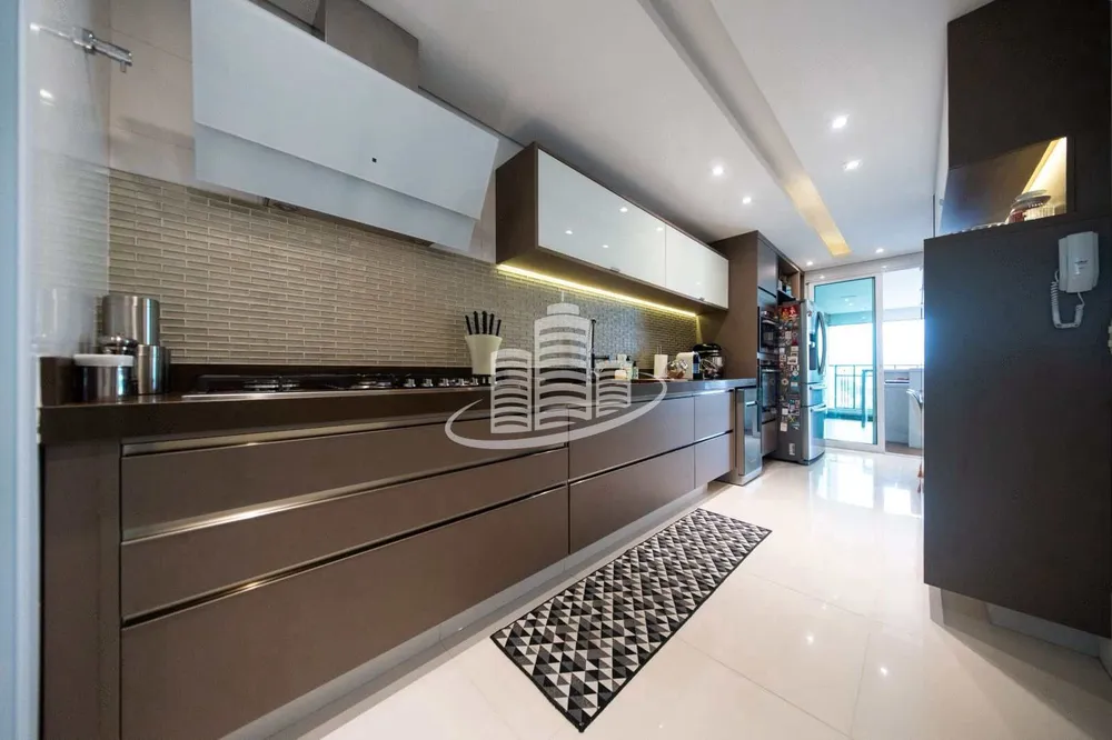 Apartamento, 3 quartos, 210 m² - Foto 2