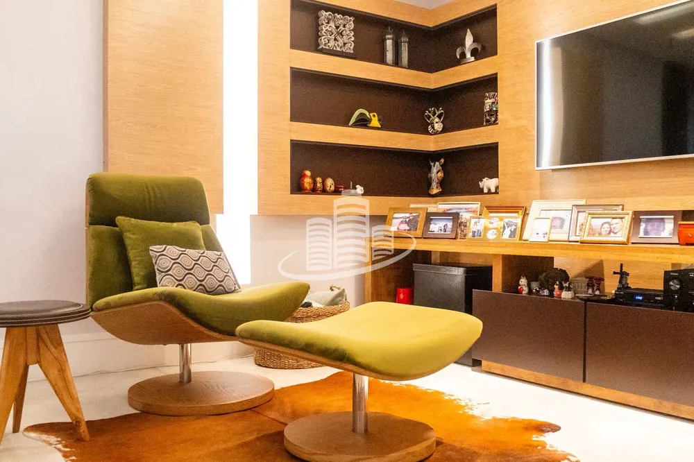 Apartamento, 3 quartos, 210 m² - Foto 1