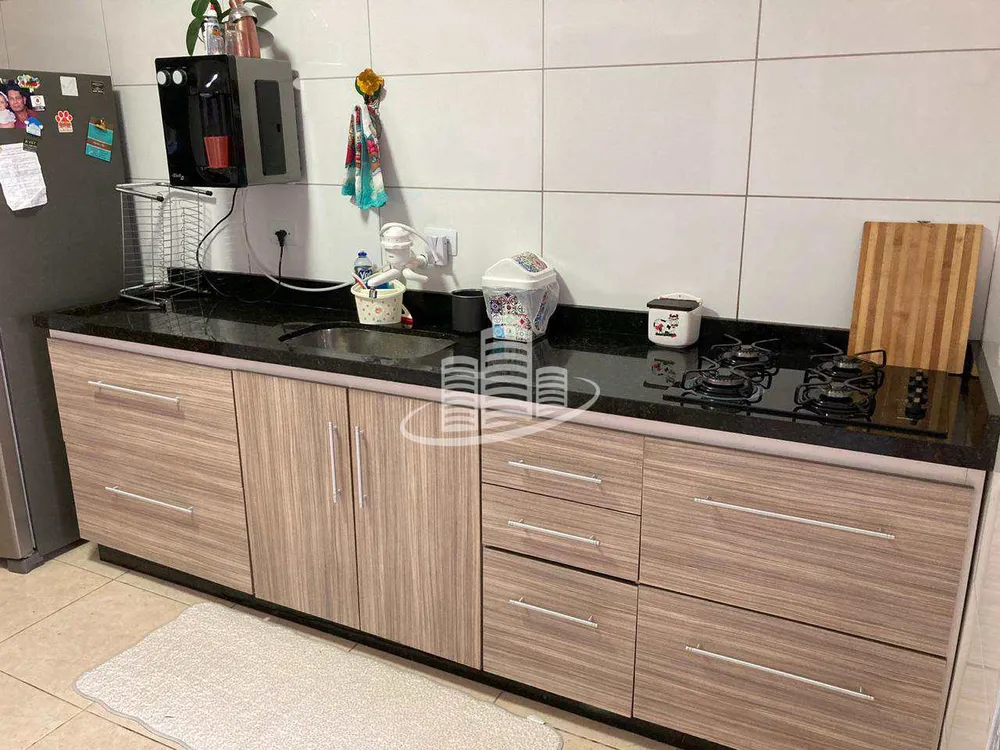 Casa, 4 quartos, 218 m² - Foto 1