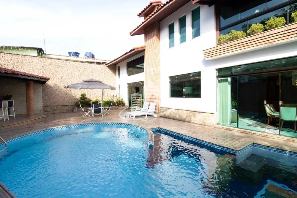 Sobrado, 4 quartos, 580 m² - Foto 1