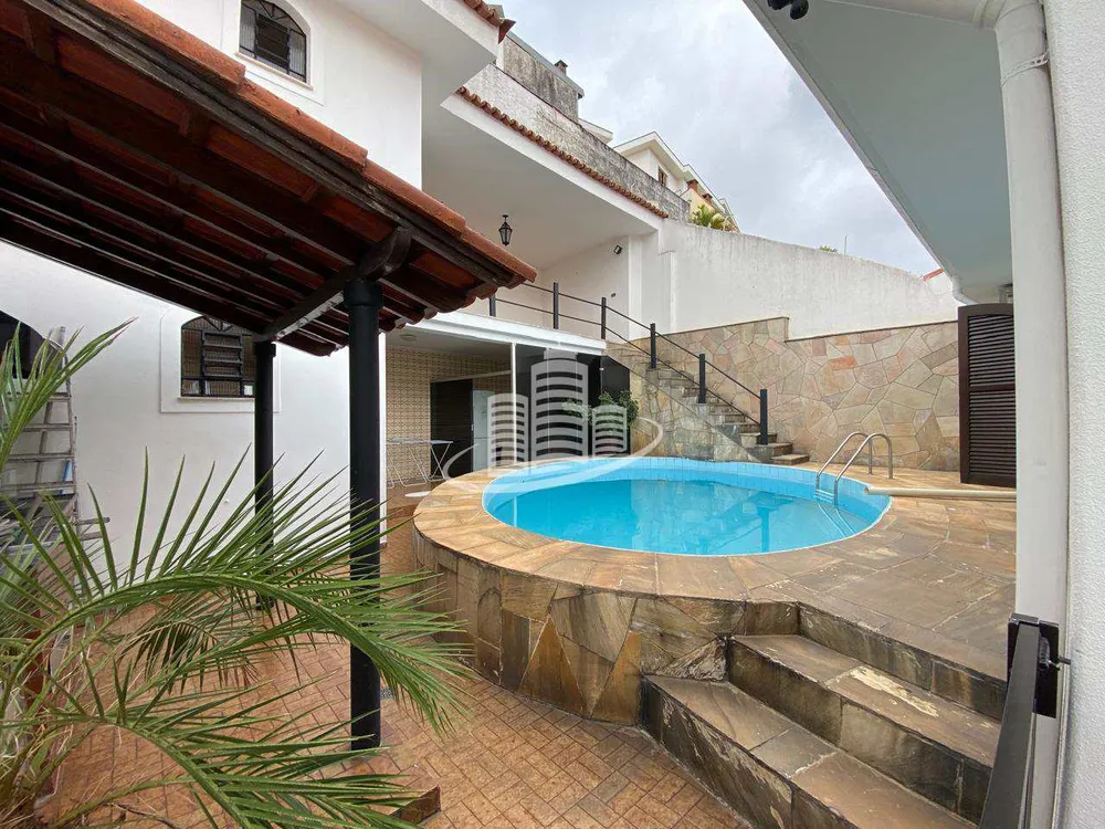 Casa, 3 quartos, 295 m² - Foto 1