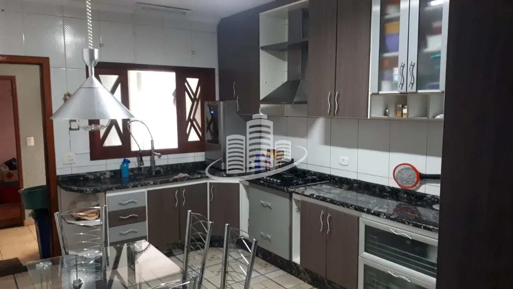 Sobrado, 3 quartos, 239 m² - Foto 13