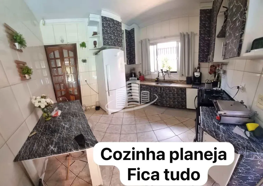 Casa, 3 quartos, 250 m² - Foto 1