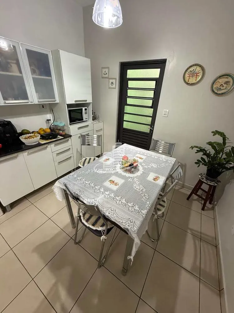 Casa, 3 quartos, 230 m² - Foto 3