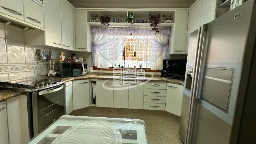 Sobrado, 4 quartos, 220 m² - Foto 1