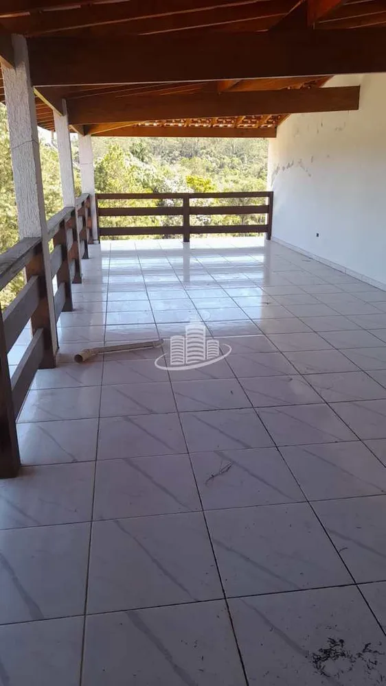 Chácara, 3 quartos, 1600 m² - Foto 1