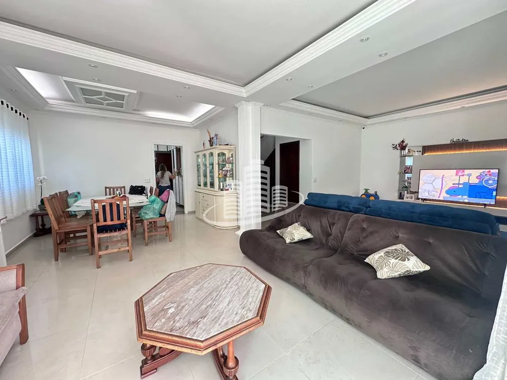 Sobrado, 4 quartos, 258 m² - Foto 1