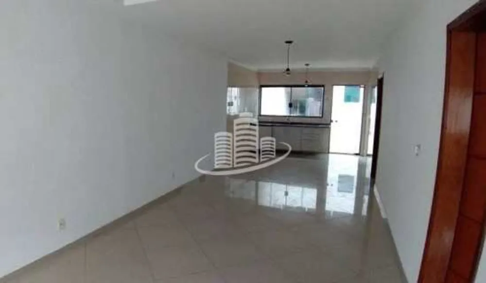 Casa, 3 quartos, 213 m² - Foto 1