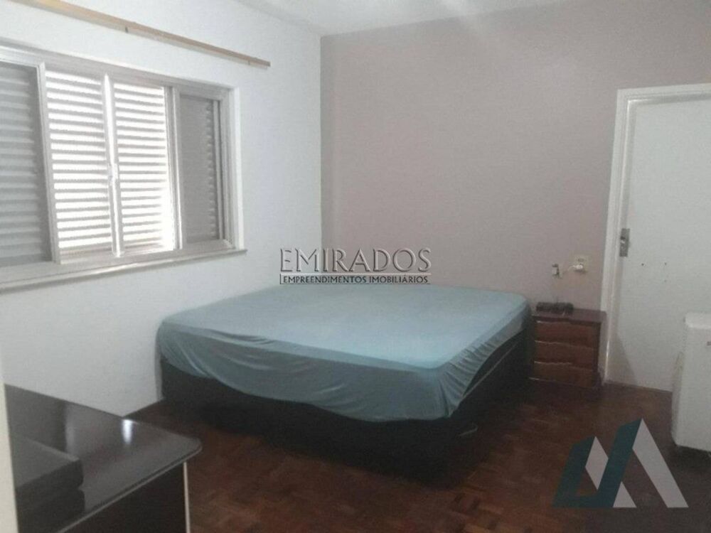 Casa à venda com 2 quartos, 300m² - Foto 11