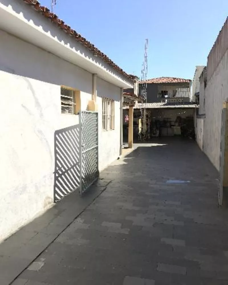 Casa à venda com 3 quartos, 250m² - Foto 3