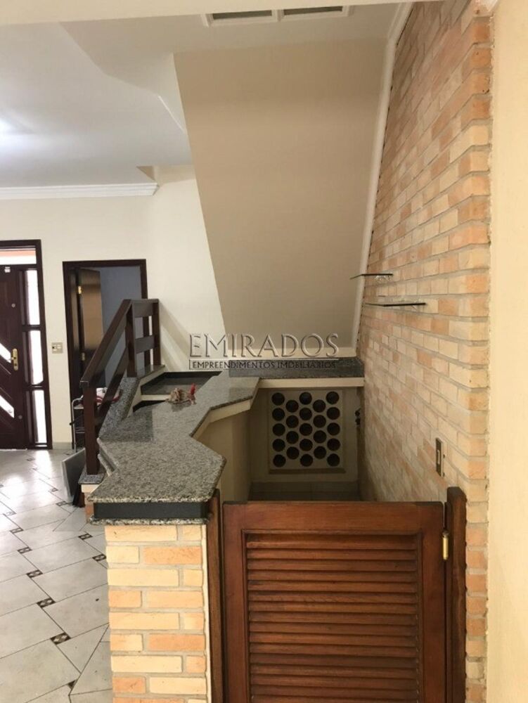 Casa à venda e aluguel com 3 quartos, 360m² - Foto 8