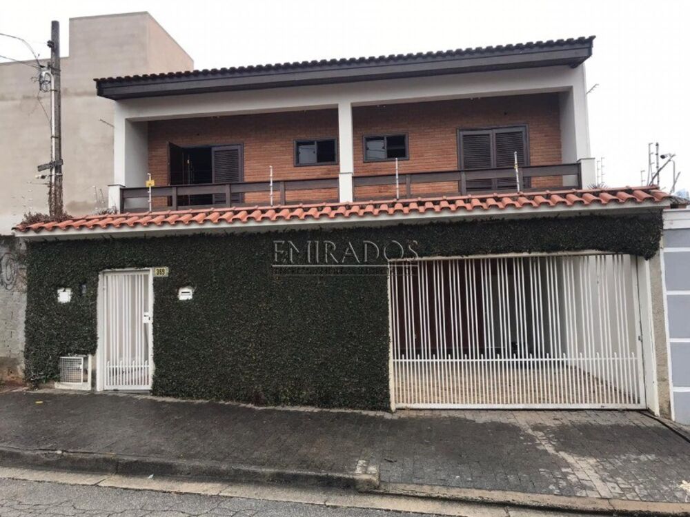 Casa à venda e aluguel com 3 quartos, 360m² - Foto 1