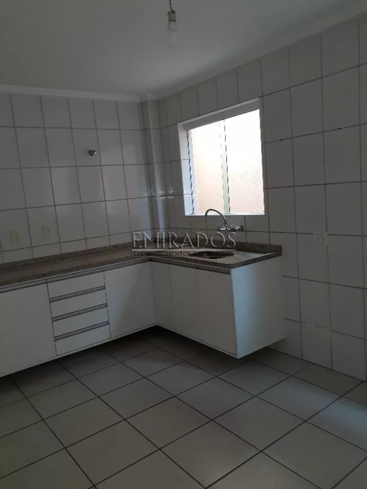 Casa à venda e aluguel com 3 quartos - Foto 8