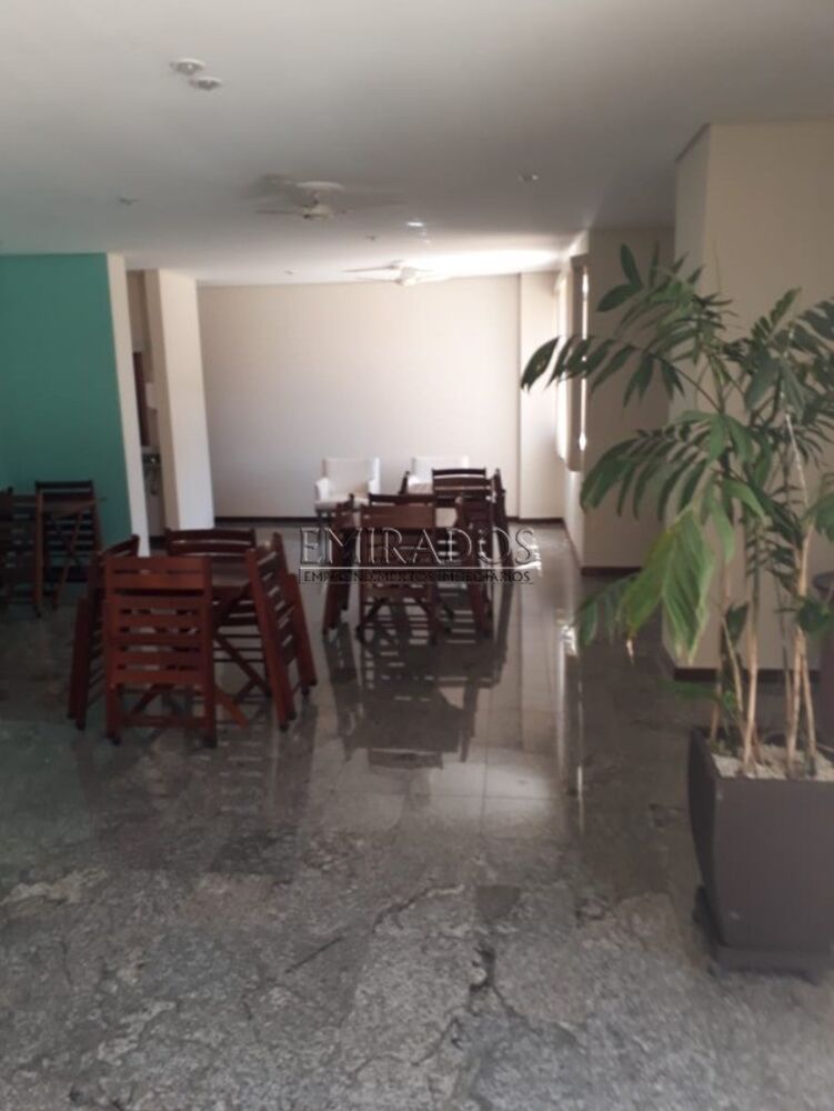 Apartamento à venda com 3 quartos, 100m² - Foto 2