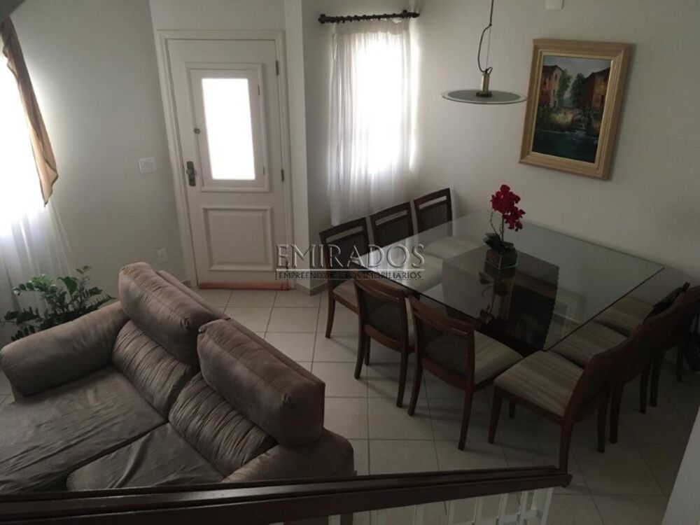 Casa à venda com 3 quartos, 150m² - Foto 2