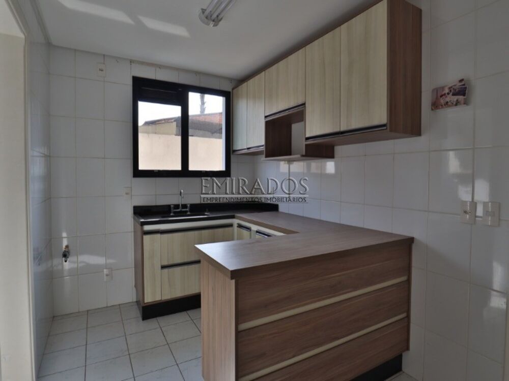 Apartamento para alugar com 3 quartos, 132m² - Foto 1