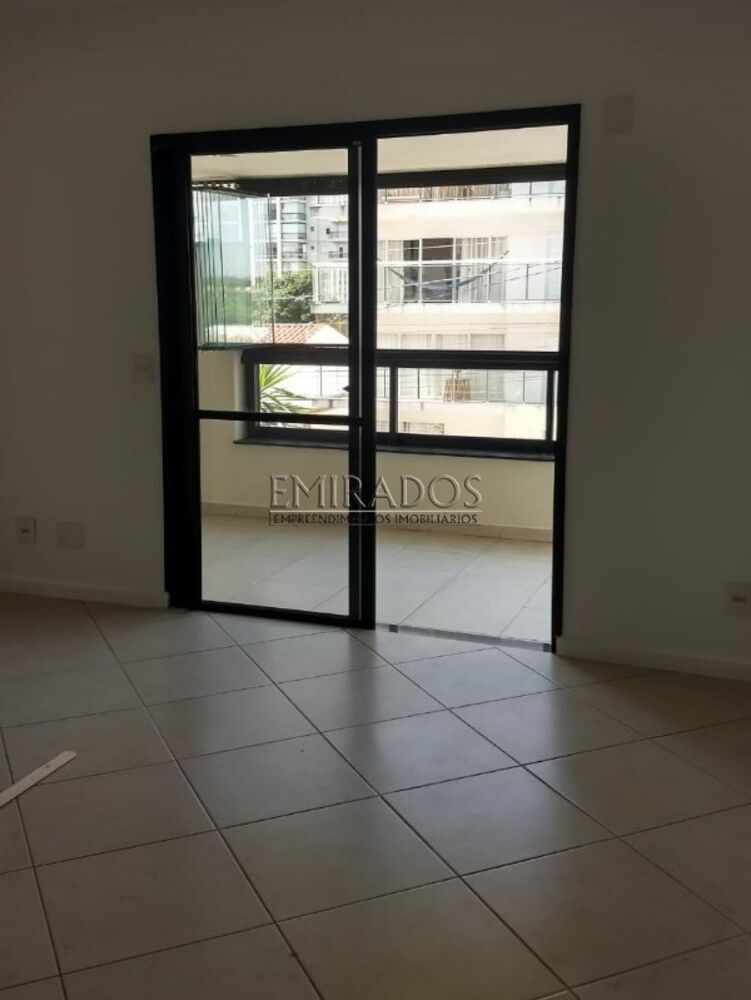 Apartamento para alugar com 3 quartos, 132m² - Foto 3