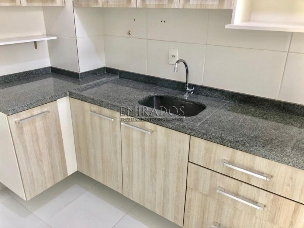 Apartamento à venda com 2 quartos, 60m² - Foto 1