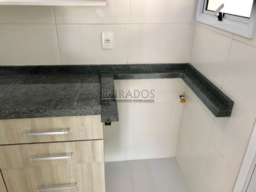 Apartamento à venda com 2 quartos, 60m² - Foto 2