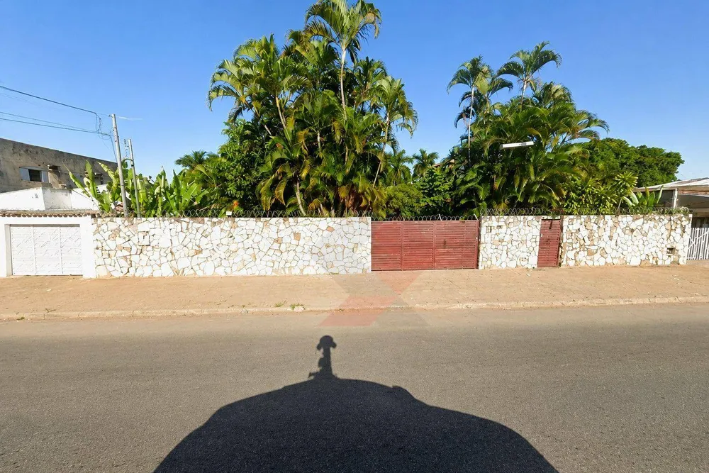 Casa, 6 quartos, 840 m² - Foto 1