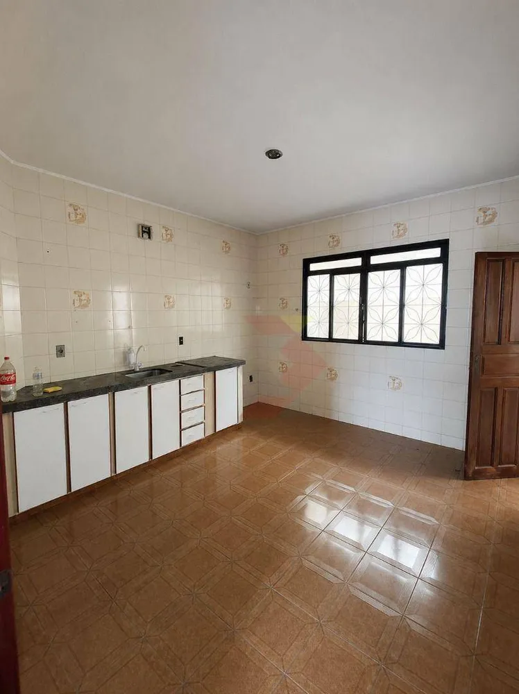 Casa, 3 quartos, 250 m² - Foto 8