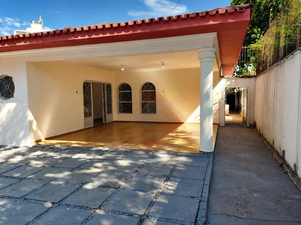 Casa, 3 quartos, 194 m² - Foto 1