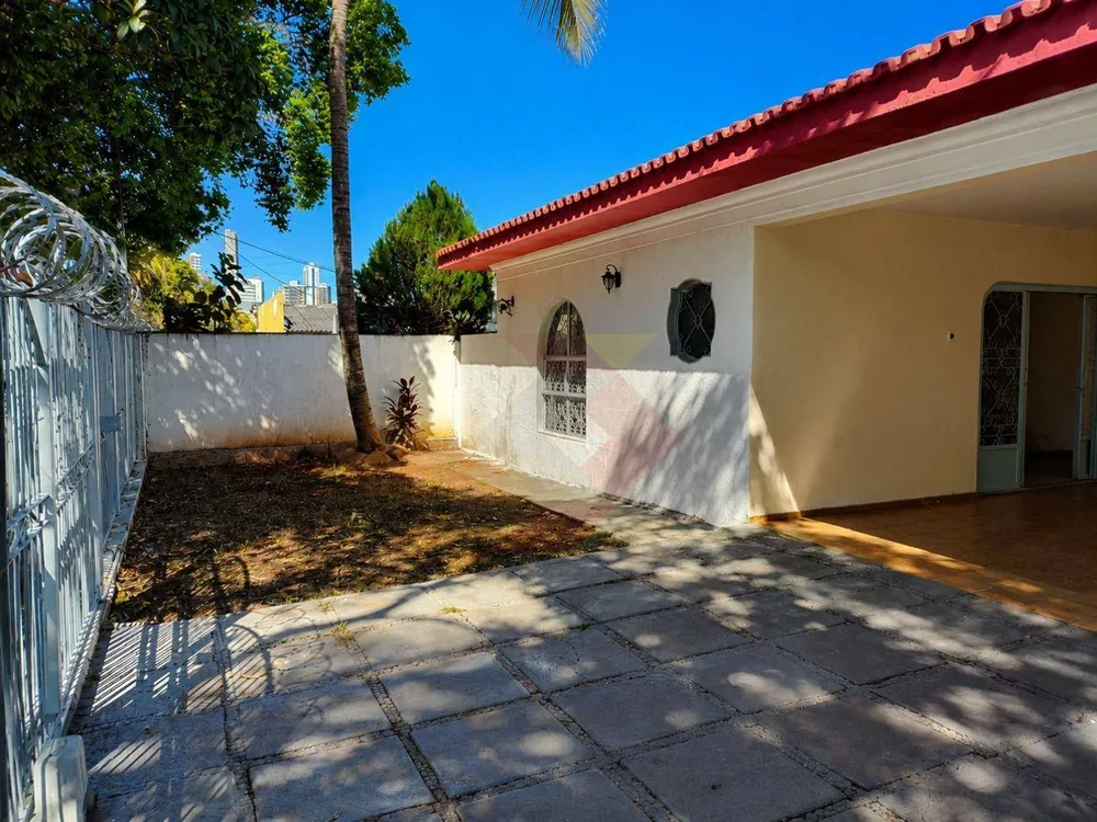 Casa, 3 quartos, 194 m² - Foto 2