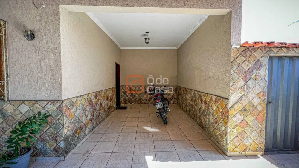 Casa, 3 quartos, 267 m² - Foto 2