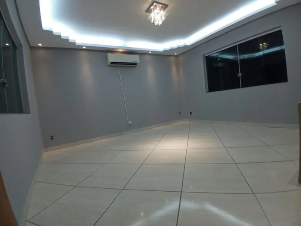 Casa, 4 quartos, 621 m² - Foto 2