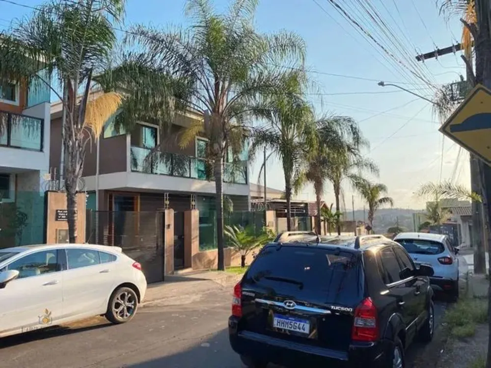 Casa, 3 quartos, 298 m² - Foto 1