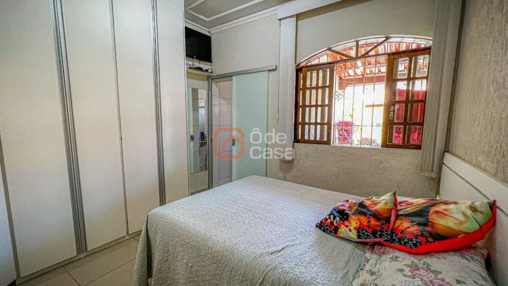 Casa à venda com 3 quartos, 267m² - Foto 6