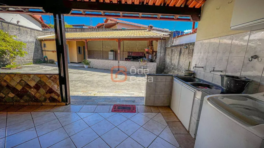 Casa à venda com 3 quartos, 267m² - Foto 10