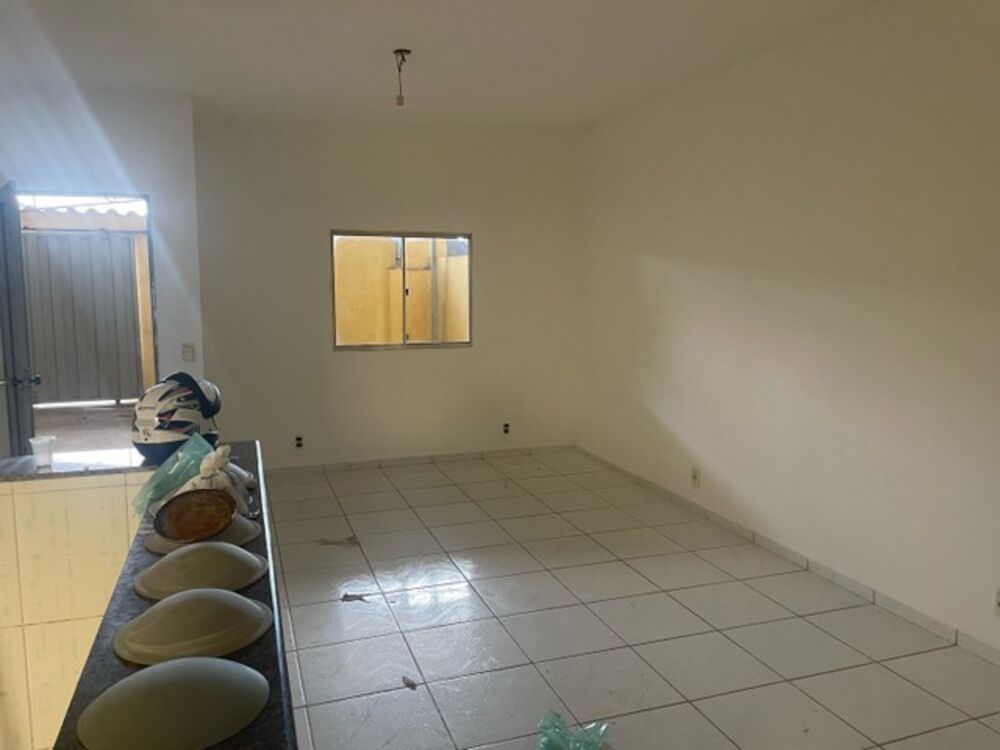 Casa à venda com 3 quartos, 120m² - Foto 2