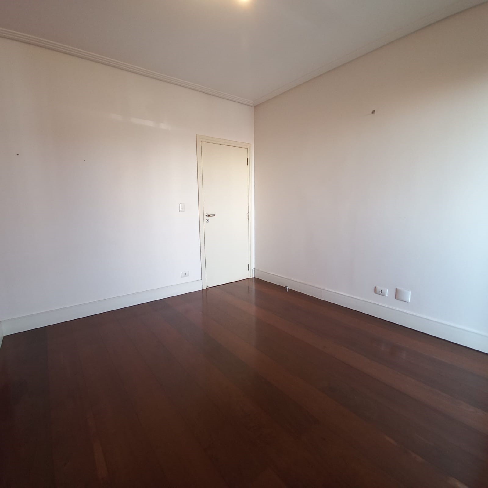 Apartamento à venda com 3 quartos, 192m² - Foto 20